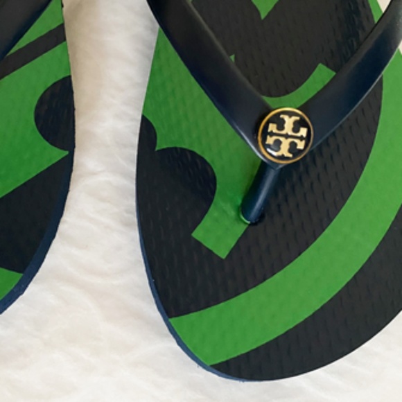 NEW TORY BURCH FLAT NAVY GREEN FLIP-FLOP SIZE 7 - Picture 4 of 5